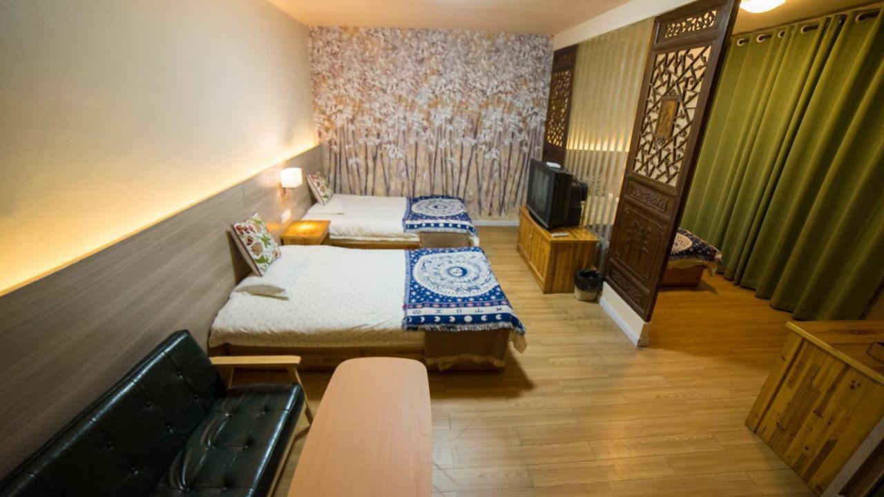 Tunxi Huangshan Ancient Town Old Street Hostel מראה חיצוני תמונה